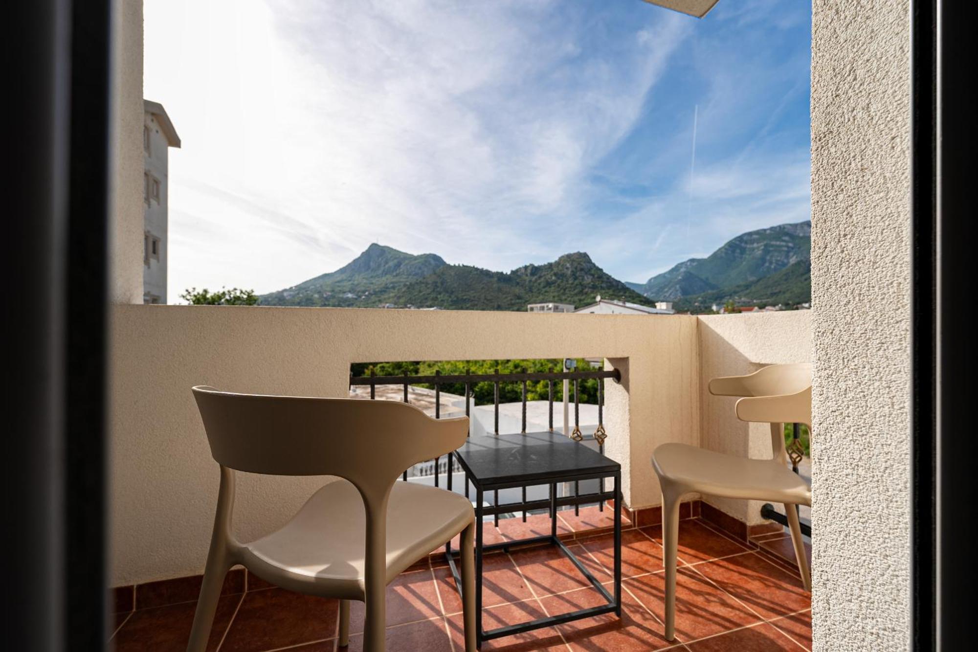 Delfin Apartments Sutomore Habitación foto