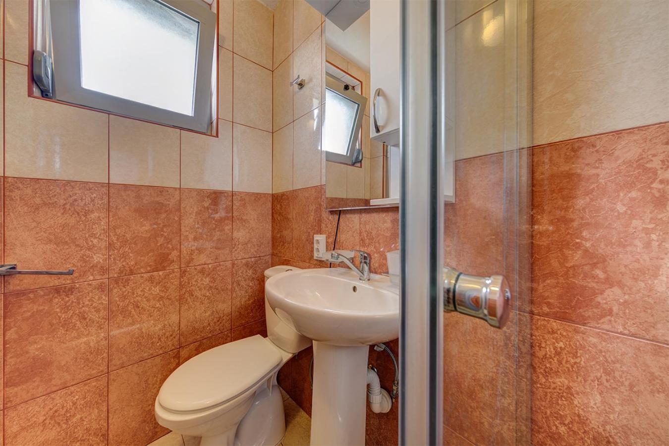Delfin Apartments Sutomore Habitación foto